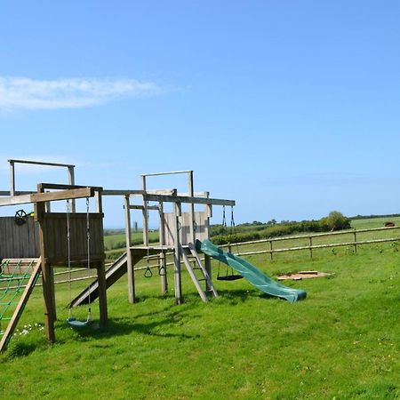 The Stables Villa Hartland Exteriör bild